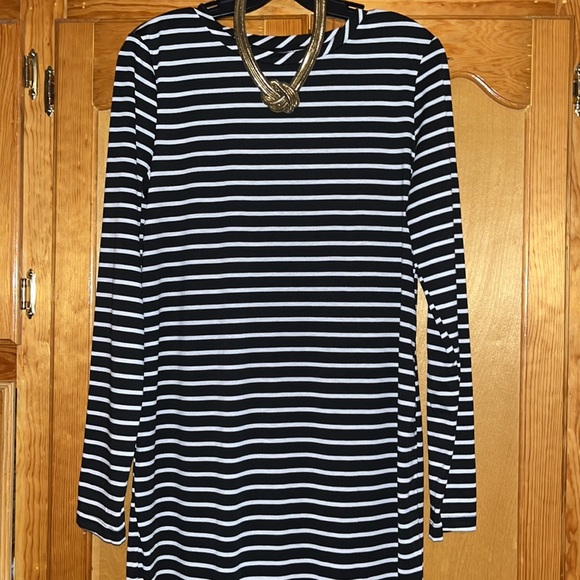 🛍️2/$10‼️🛍️Shein maternity dress - Picture 5 of 6